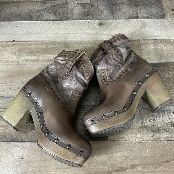 Ariat Memphis Leather Studded Western Boots - Picture 6 of 9